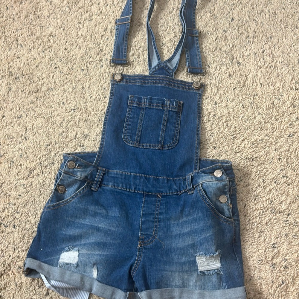 Women’s overall shorts